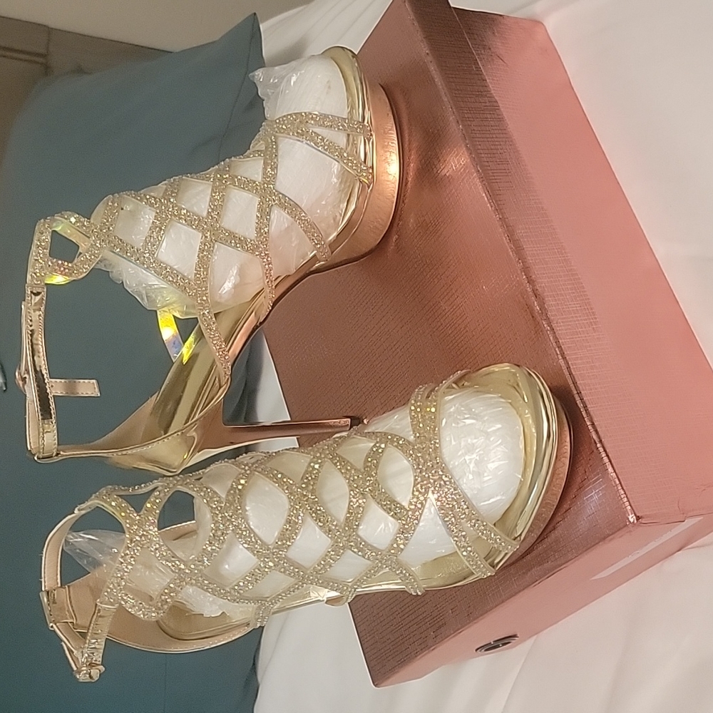 Gold glitter heels